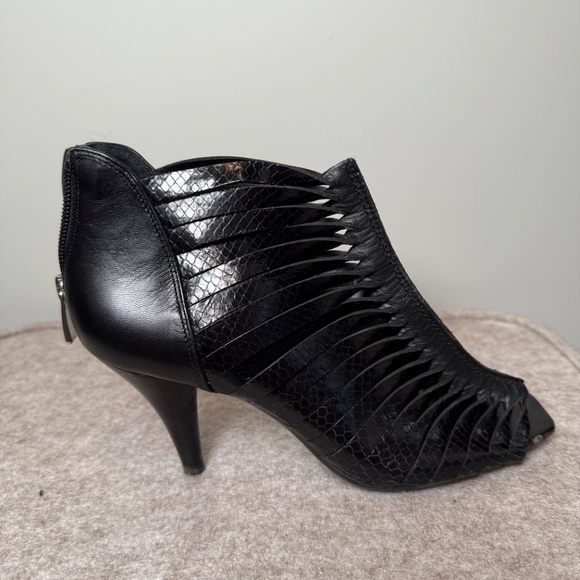 Arturo Chiang Leather Strappy Peep-toe heels Size 7.5 - Picture 2 of 7